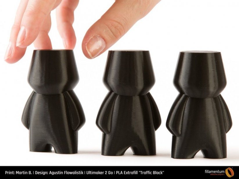 FIlament Fillamentum Extrafill PLA traffic black Black 3D printed figures