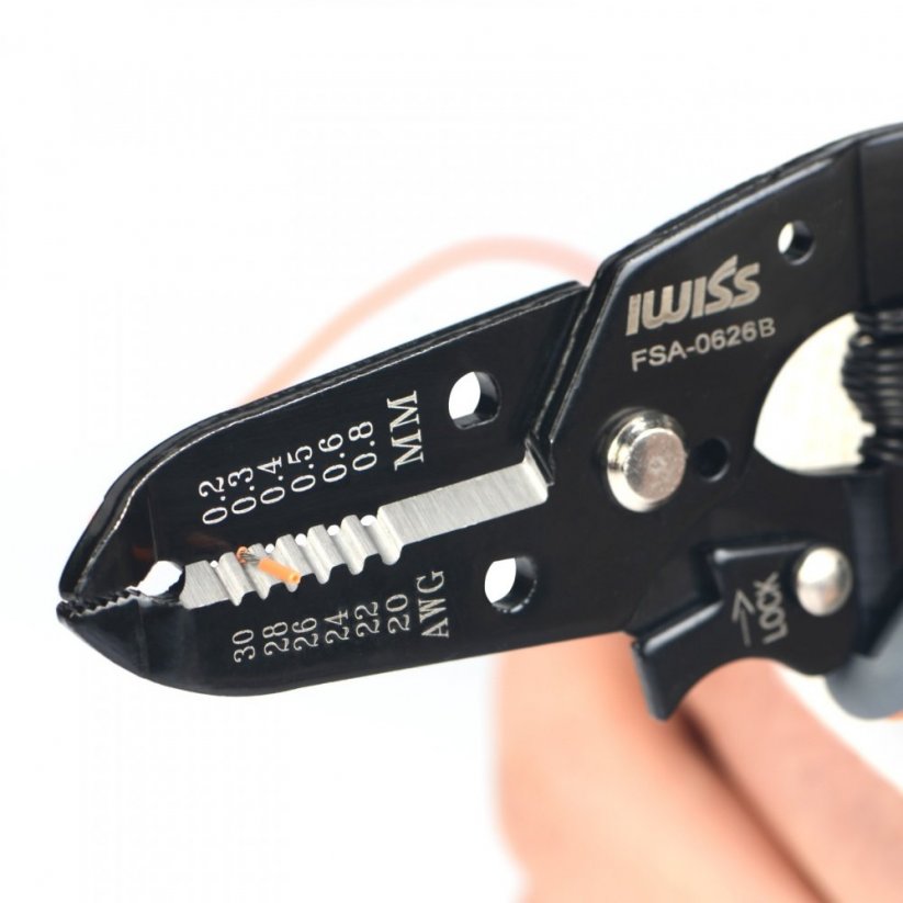 IWISS FSA-0626B wire stripping pliers with cable cutter Detail