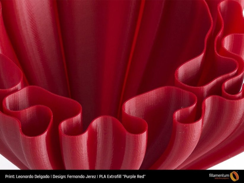 Filament Fillamentum Extrafill PLA fialovo červená (purple red) Váza Detail 3D tlač